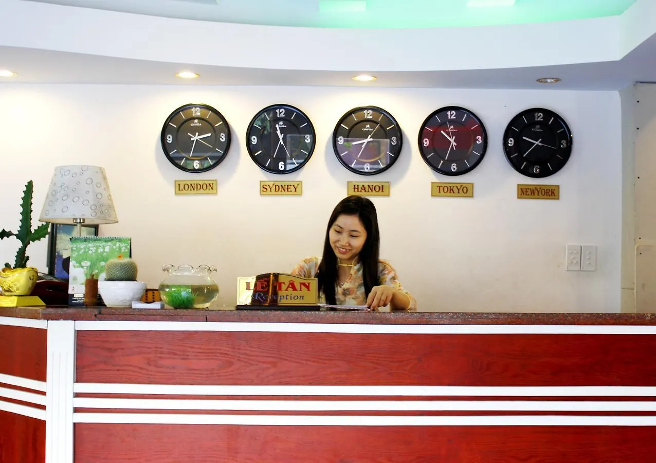 Camry Hotel Da Nang 2*,