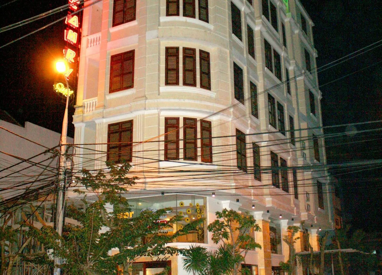 Camry Hotel Da Nang